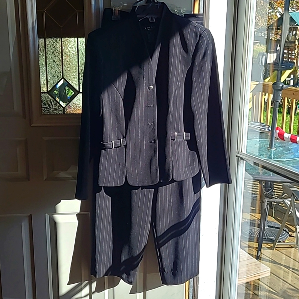 Womens Virgo petite black stripped pant suit